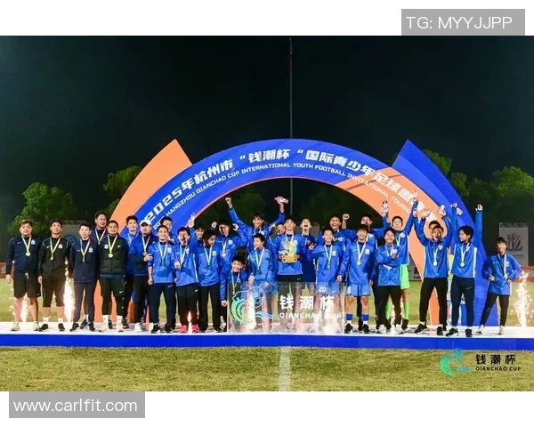 赛后分析:广州足球队与杭州足球队球员个人能力全面对比与评价 赛后分析:广州足球队与杭州足球队球员个人能力全面对比与评价