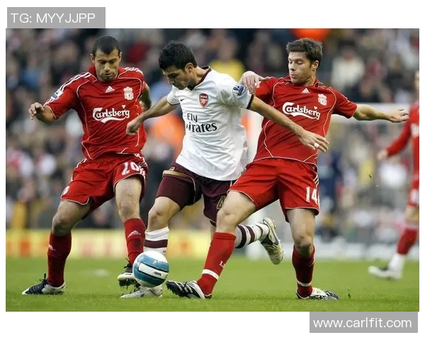 超级足球明星节目表演带你领略足坛传奇与激情碰撞的精彩瞬间