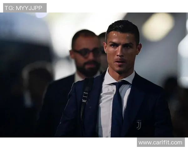 足球明星1号长头发的独特魅力与球场风采揭秘