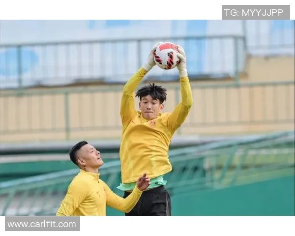 足球明星卷入诈骗事件视频曝光引发舆论热议与社会关注