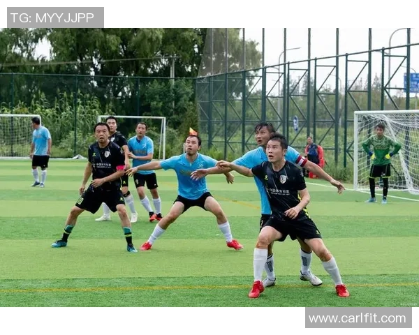 足球明星哨牙仔的传奇人生与绿茵场上的辉煌成就探秘