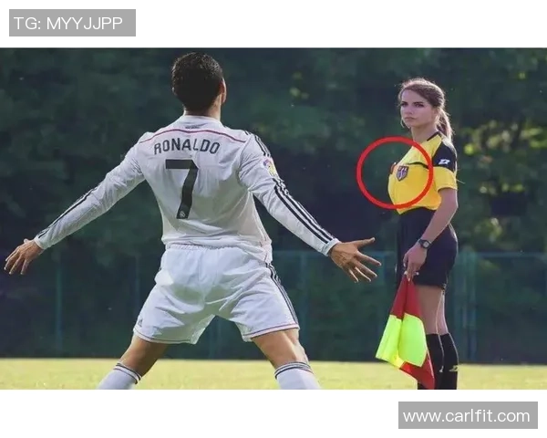 足球明星日常搞笑瞬间大揭秘让你捧腹大笑的趣味时刻合集