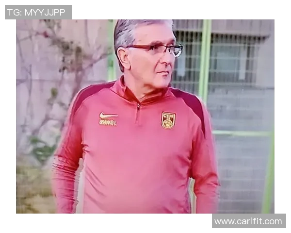 足球明星的脚筋秘密揭示运动员如何保持最佳状态与健康秘诀 足球明星的脚筋秘密揭示运动员如何保持最佳状态与健康秘诀