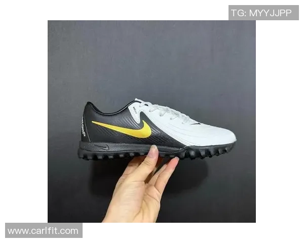 足球明星穿鞋技巧与时尚搭配全解析精彩视频合集