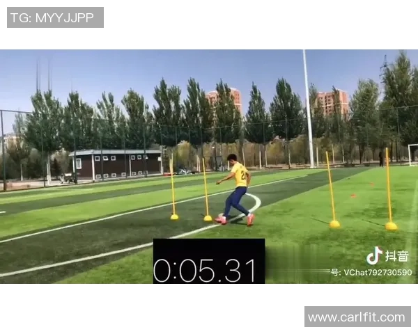 足球明星精彩绕杆射门瞬间回顾与技术解析